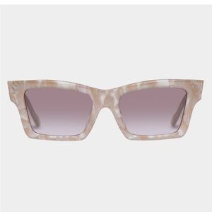 LE SPECS SUNGLASSES HERO ALT FIT  IN GOLD SEASHELL